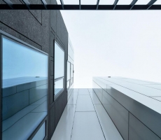 H11 Boutique Office