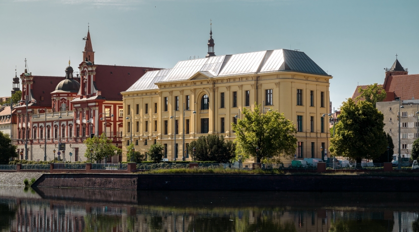 L'Uni